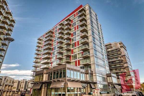 University City - 1 Bedroom Plus Den with Underground Parking