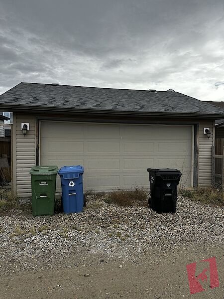 Spacious 3 Bedroom 2.5 Bath House