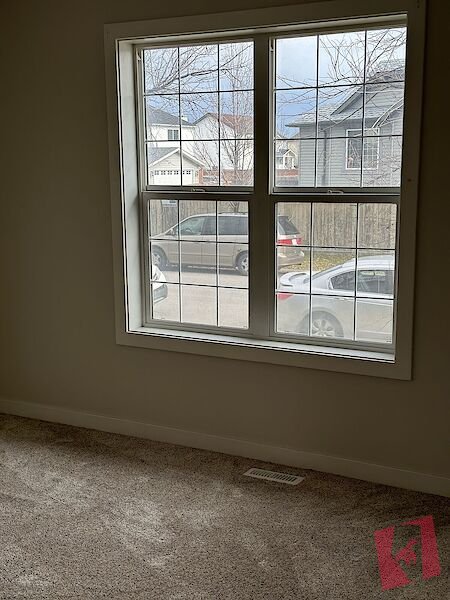 Spacious 3 Bedroom 2.5 Bath House photo 3
