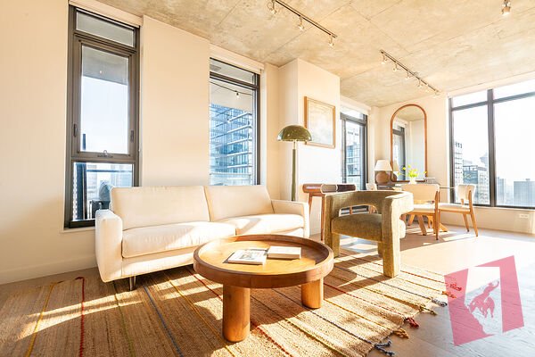 Luxury Downtown 28th Floor Furnished 2 Bed 2 Bath Condo