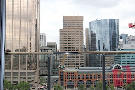 2017-built Highrise One Bed Room Downtown with Underground Parking (included) photo 2