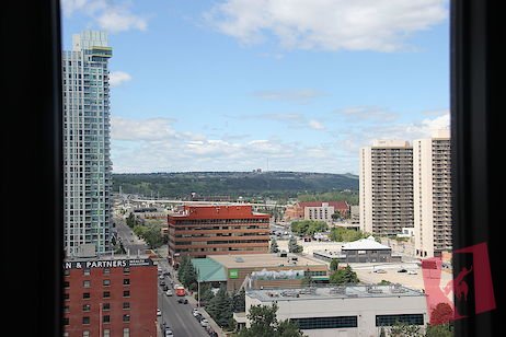 2017-built Highrise One Bed Room Downtown with Underground Parking (included) photo 3