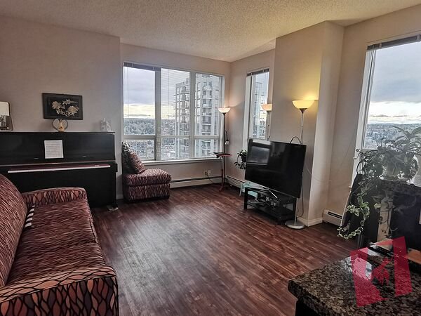 Private Bed & Bath on 21st Floor - Mountain & River Views!