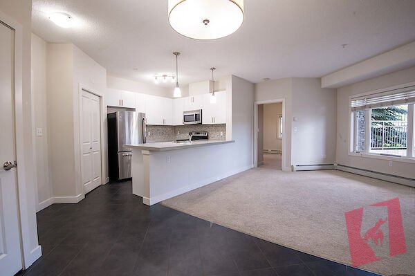 Beautiful 2 bedroom Condo in Millrise photo 2
