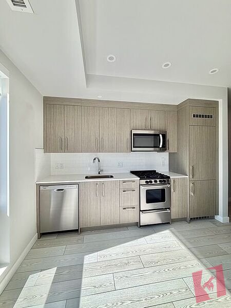 Modern 1 Bed at Frontier | Kensington + Underground Parking photo 3