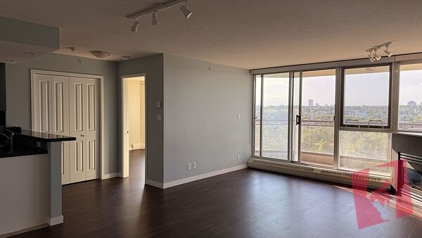 Riverfront Spacious 2B/2B Condo photo 3