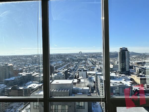 Rare Sub-Penthouse Executive Suite with Unrestricted 270 degree Views
