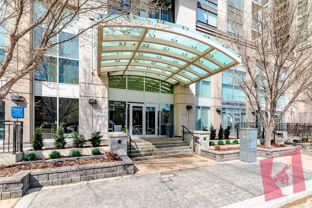 Beautiful and furnished 2 Bedroom 2 Bathroom Condo with amazing downtown views