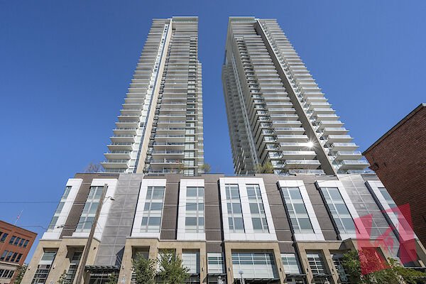 Modern 11th-Floor Unit in The Guardian – Spectacular Views Included!