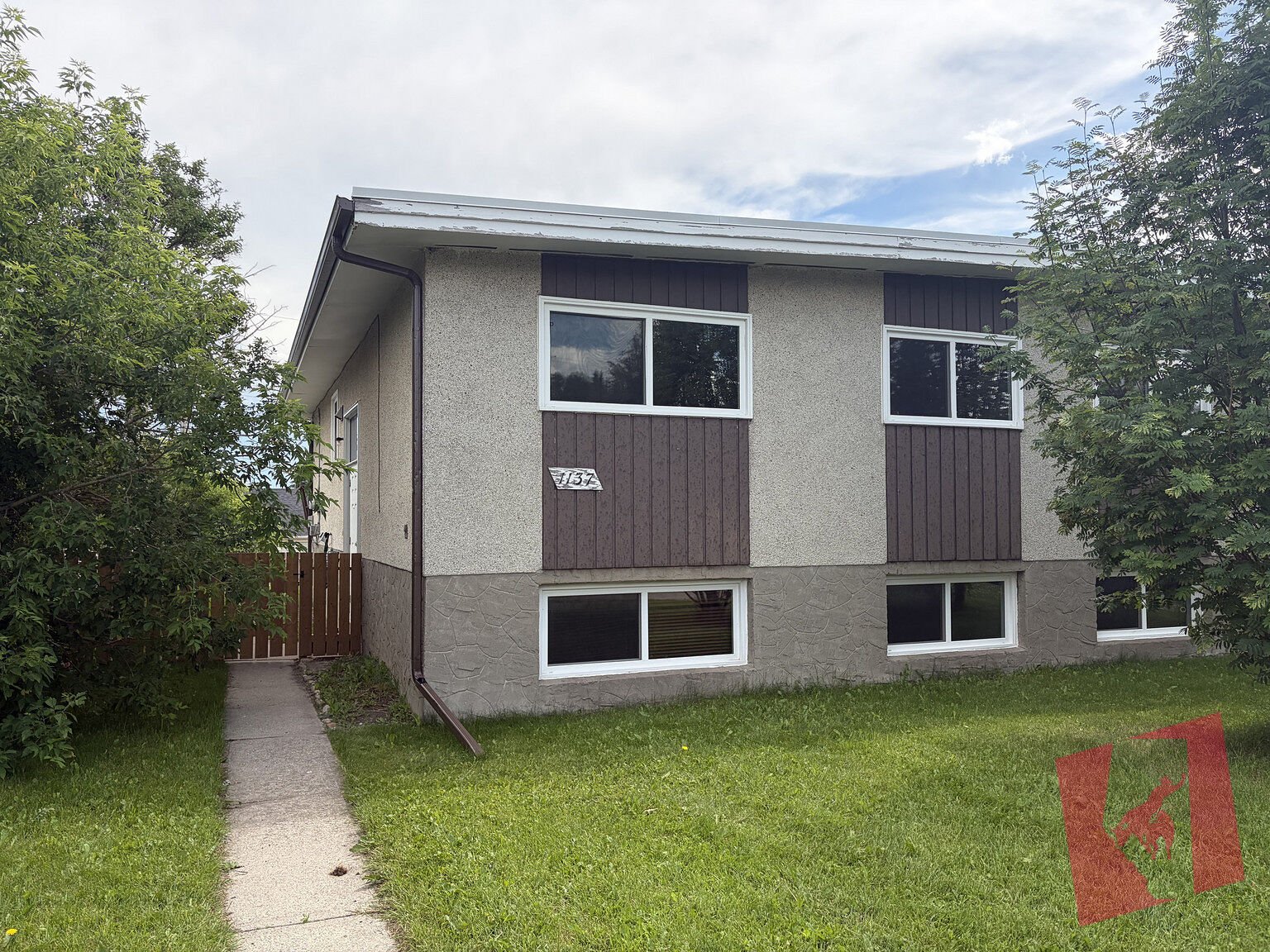 BRIGHT & UPDATED 4 Bed + 2 Bath w/ Rec Room in North Haven NW!