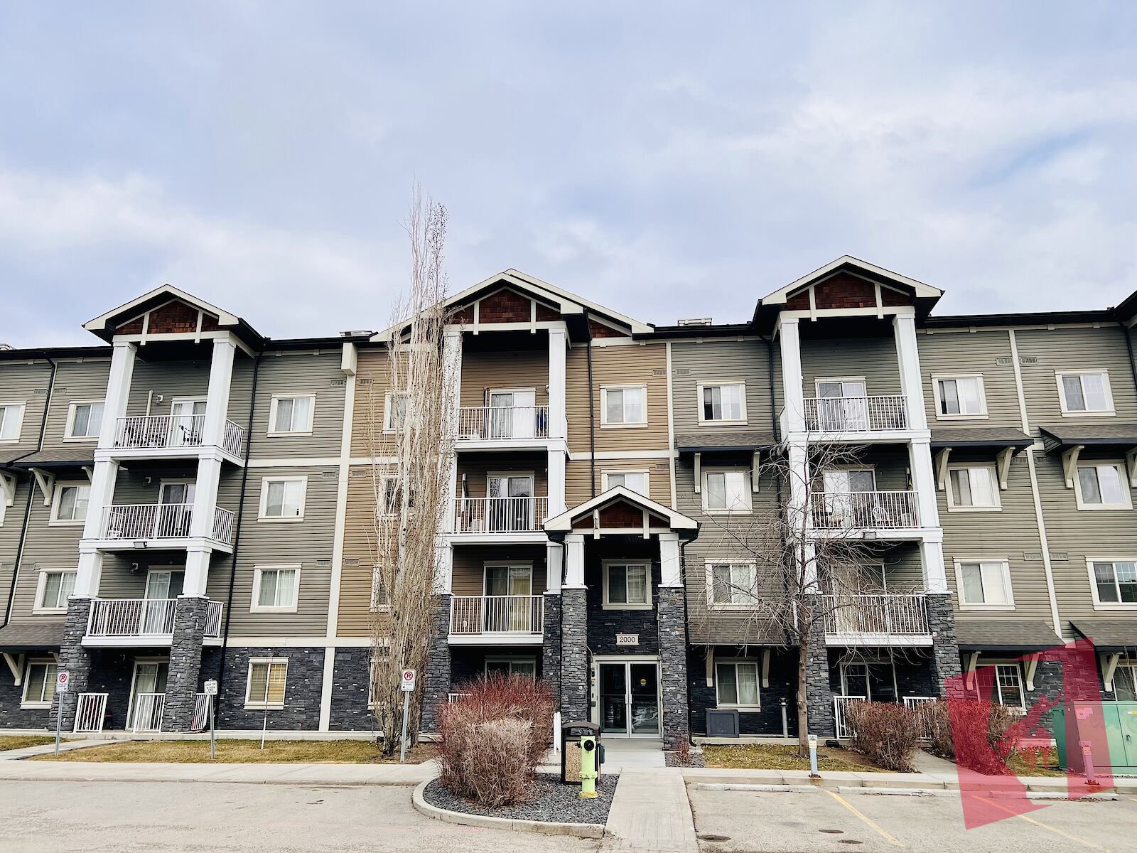 2 Bedroom, 2 Bathroom condo with underground parking lot and with den area