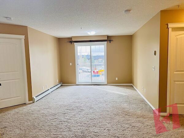 2 Bedroom, 2 Bathroom condo with underground parking lot and with den area photo 2