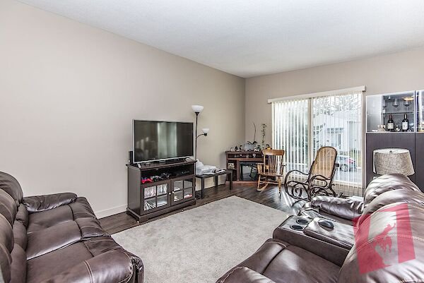 Renovated Three Bedroom in Southwood! photo 3