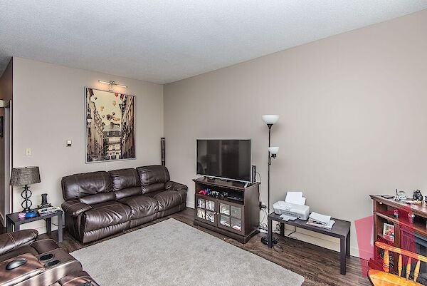 Renovated Three Bedroom in Southwood! photo 4