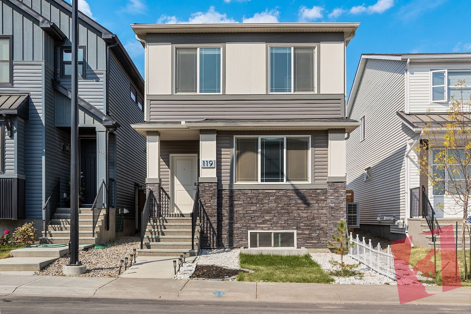 3 Bedroom house & 12 mins to YYC airport and 23 mins to Downtown. photo 2