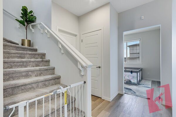 3 Bedroom house & 12 mins to YYC airport and 23 mins to Downtown. photo 3