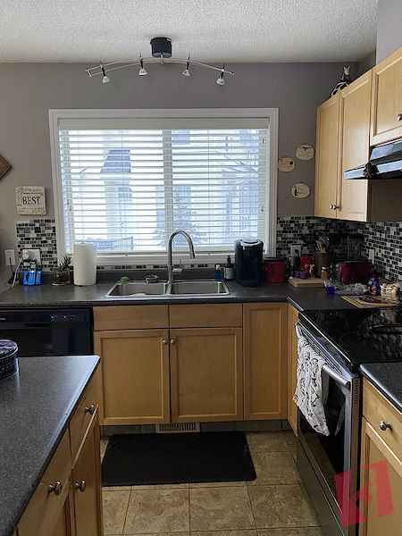 Beautiful Town Home photo 3