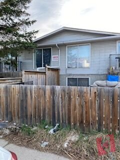 3 bedroom 4plex unit for rent in Forest Lawn
