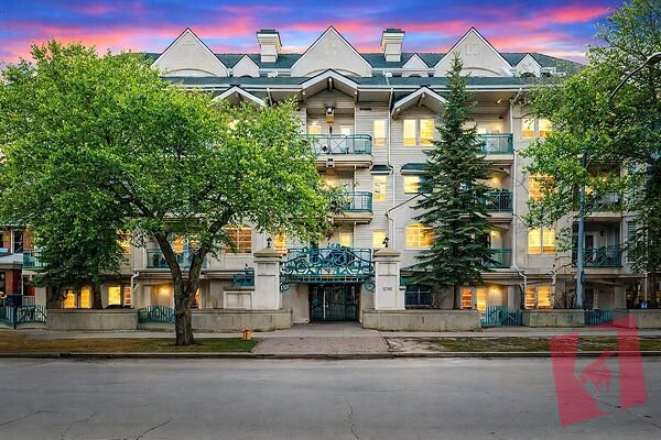 Penthouse Loft Condo | Stunning Mountain Views | Beltline Living at Its Best