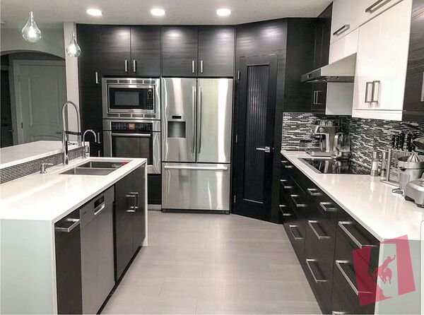Spacious family home in SW Calgary