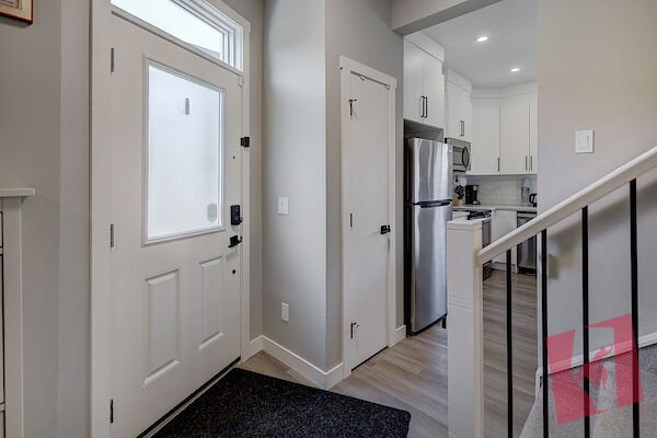 Spacious 5-Bedroom 3.5 Bath Duplex in Tuxedo Park photo 2