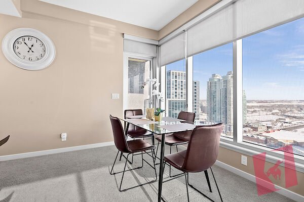 Trendy Fully furnished 2Br 2Ba Apartment Downtown Calgary. Free Parking photo 2