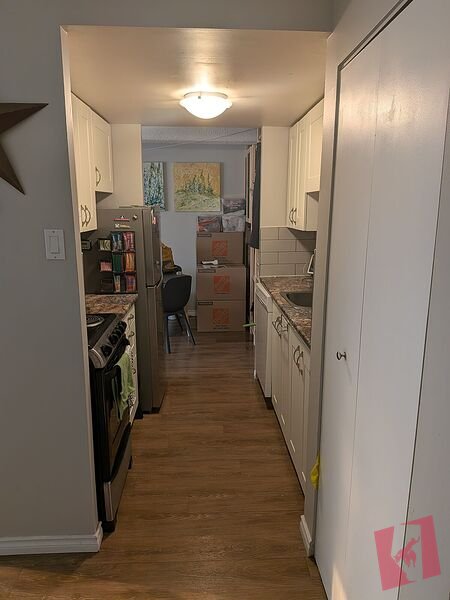 1-Bedroom Apartment in the Heart of Calgary's Beltline photo 3