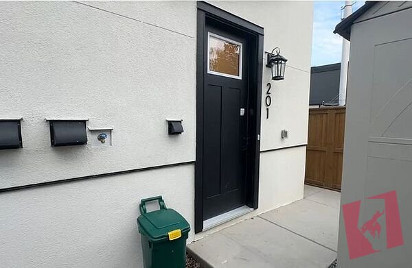 Brand New Luxury 3-Bed Townhouse in Renfrew – Mins to Downtown!