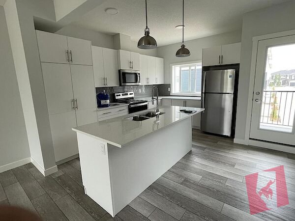 3 Bedroom Townhouse photo 3