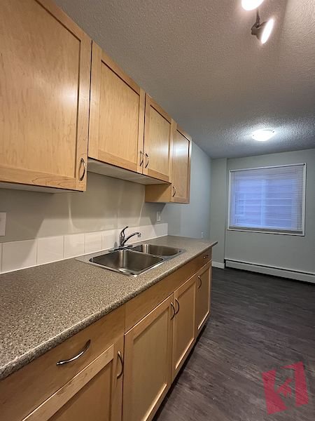 AFFORDABLE 1 BEDROOM APT JUST STEPS FROM 17 AVE SE photo 3