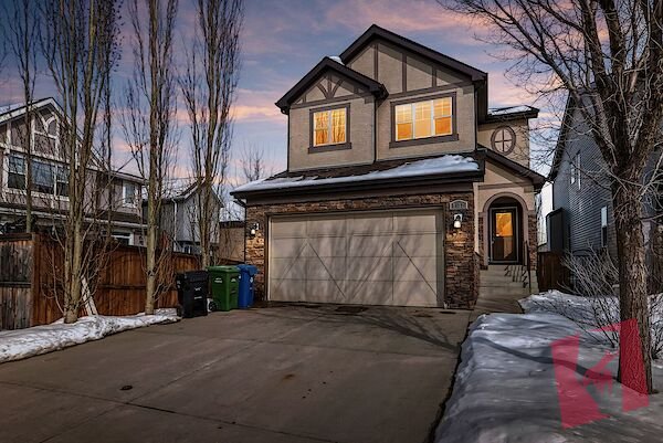 Beautiful Family Home in Aspen Woods