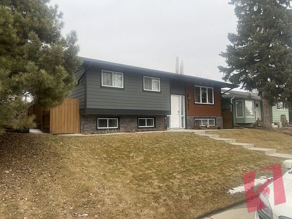First time rental Full House with yard five bedroom 2 full bath house
