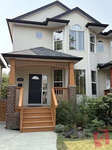 Refinished Half Duplex in Capitol Hill