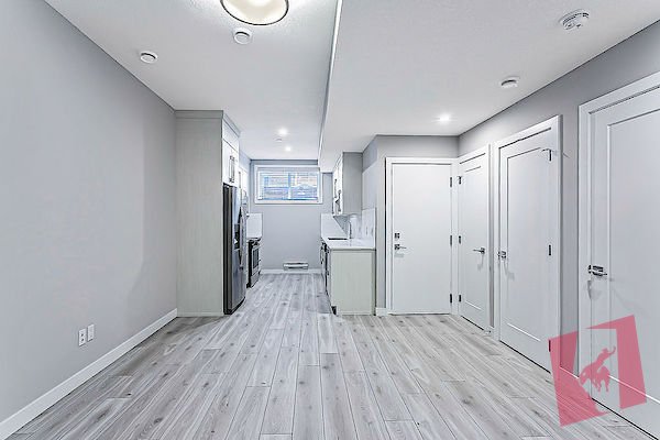 Bright & Spacious 1 Bedroom Suite in Sirocco - Pets OK! (CP108B) photo 2