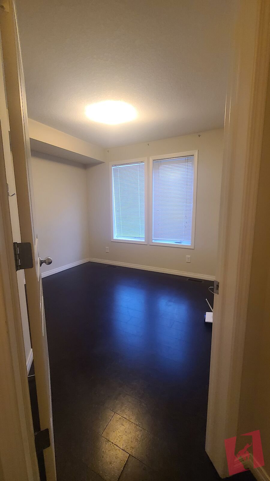 Looking for a roommate in Auburn Bay