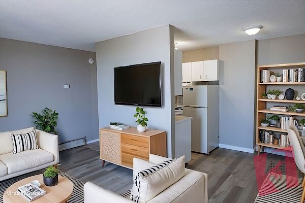 Spacious Beltline Apartments for Rent in Calgary – Pet-Friendly Living at 1612 photo 2