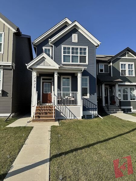 **UPGRADED // 2 BEDROOM LEGAL SUITE // FURNISHED**