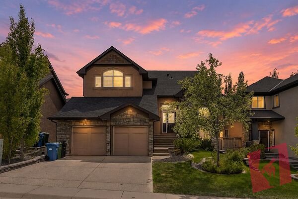 Luxury Aspen Woods | Main Level Maste Bd | 7 Bedrooms | 4.5 Bathrooms | 4400+ SF