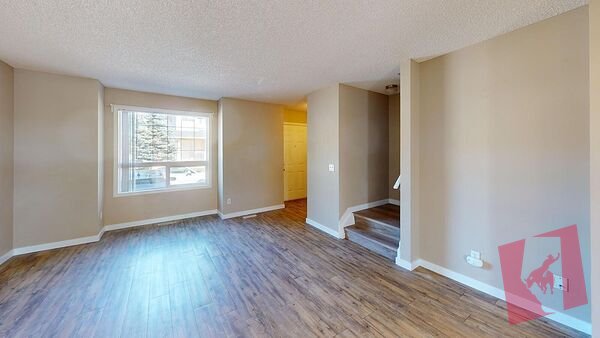Bright 2-Bedroom Taradale Townhouse with New Flooring and South-Facing Deck photo 2