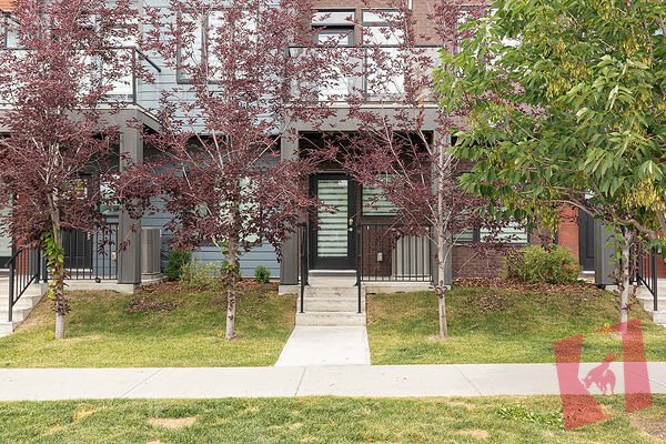 Modern 4 BR/3.5 BA Townhome w/ Central A/C & Double Garage photo 2