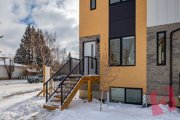 1805 19 Avenue Northwest photo 2