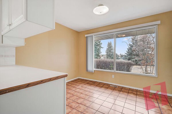 4 LEVEL SPLIT IN BRAESIDE! photo 3