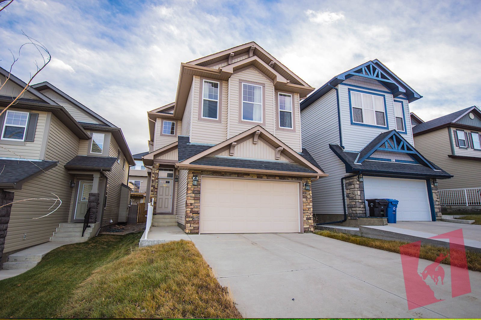 Spacious 3-BR + Bonus Room Home in Kincora â Walk to Everything!