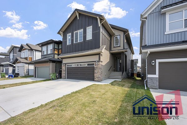 Spacious 5-Bedroom, 4-Bathroom Home in Seton