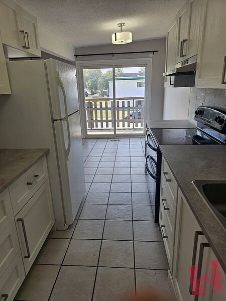 Beautiful 3-Bedroom Upper Unit for Rent in Calga photo 2