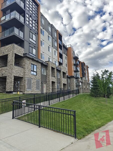 Modern 2BR/2BA Condo in Kincora NW- Available Immediately, AC & Stunning Views photo 3