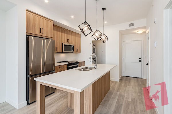 STUNNING new condo. INCREDIBLE DEAL!! photo 3