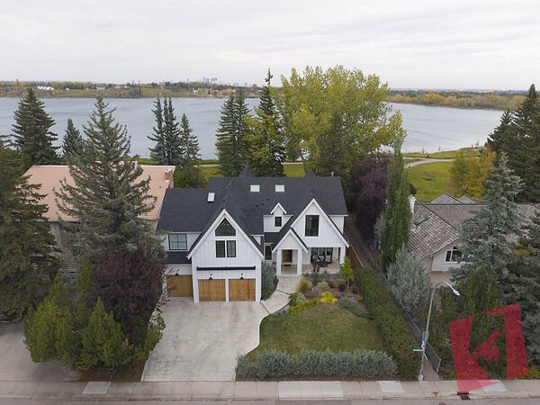 Furnished Executive Residence on the Glenmore Reservoir photo 2