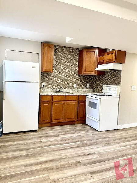 Cozy 1 Bed & 1 Bath Basement Suite in Forest Lawn photo 2