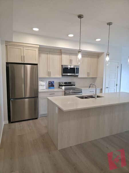 Spacious 2 Bed 2 Bath Condo Unit with Underground Parking.